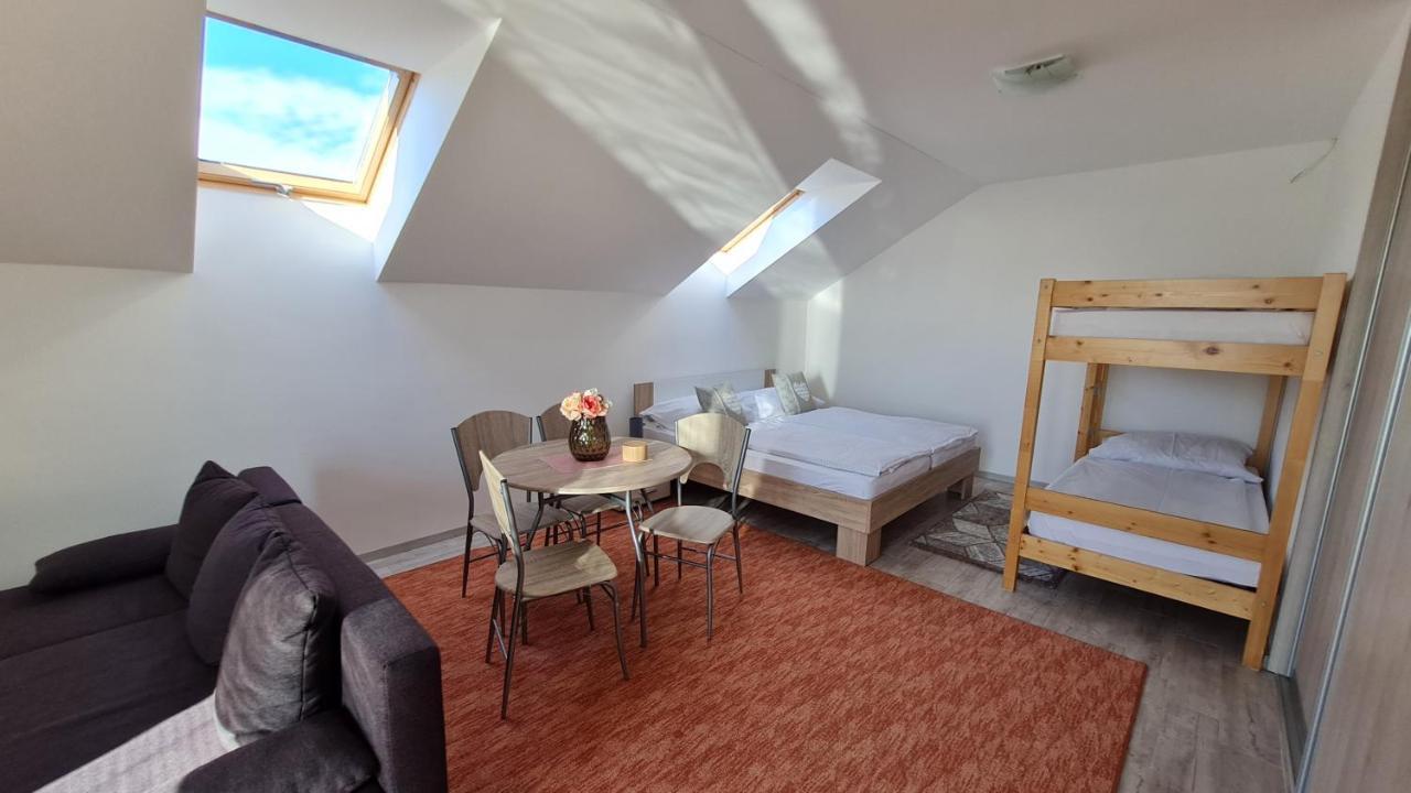 Apartamento Kajula Bešeňová Exterior foto