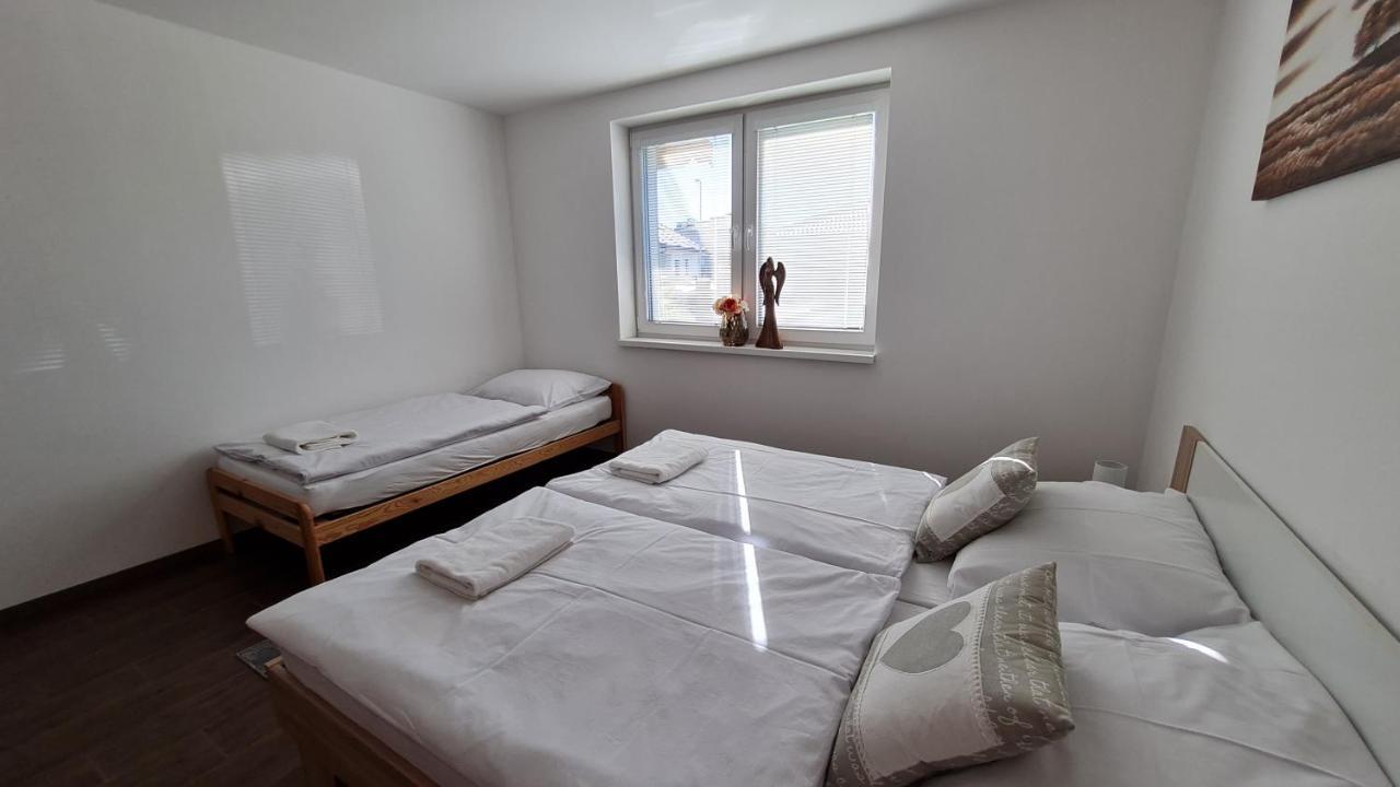 Apartamento Kajula Bešeňová Exterior foto