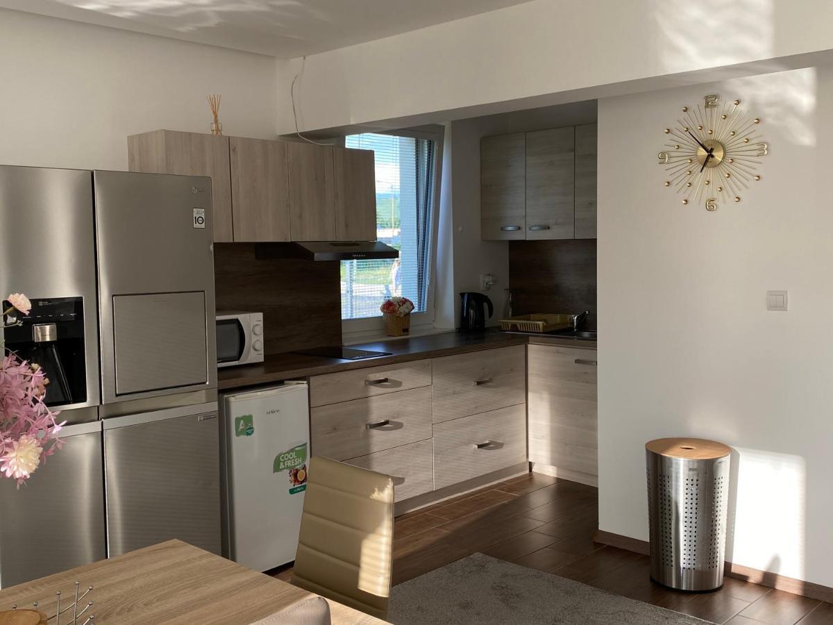 Apartamento Kajula Bešeňová Exterior foto