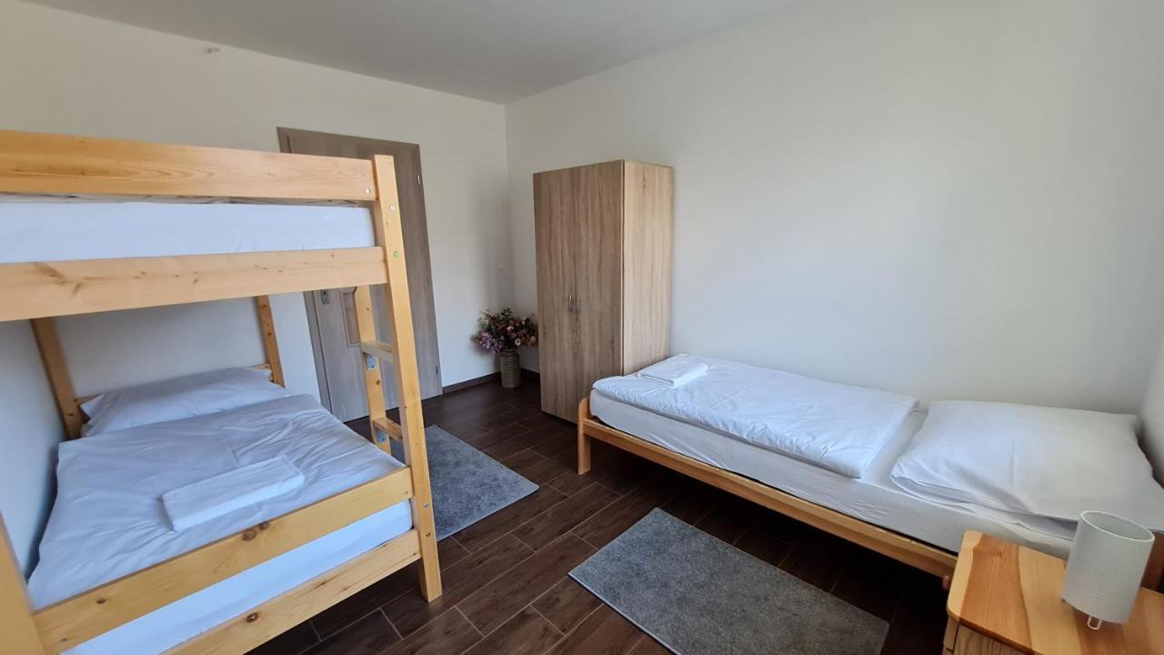 Apartamento Kajula Bešeňová Exterior foto