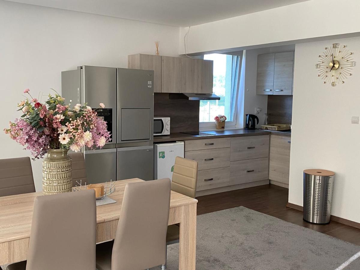 Apartamento Kajula Bešeňová Exterior foto